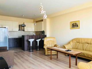 Nearby Chavchavadze Ave Sweet Home with Terrace - Tbilisi - 0
