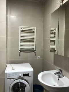 Sweet Home Sleeps 4 with Terrace - 6