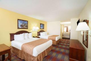 Travelodge by Wyndham Montgomery East - Montgomery - 2