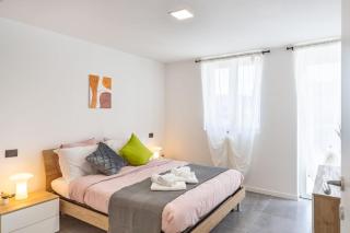 KHL APARTMENTS - Milan - 9