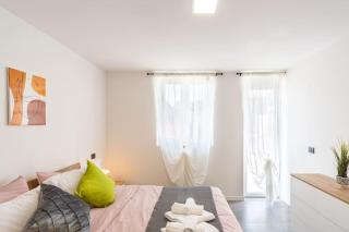 KHL APARTMENTS - Milan - 7
