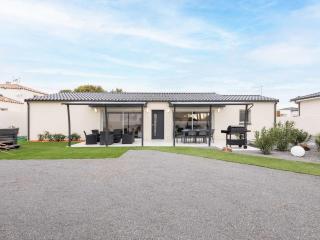 Villa T4 climatisée avec jardin, jacuzzi et Free WiFi à 600 m de la plage - FR-1-423-234 - Cap d'Agde - 9