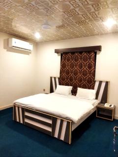 Hotel Royal Sweet - Lahore - 1