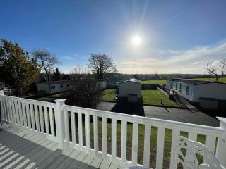 Stonewood Premium - 2 bedroom VS04 - Tenby - 0