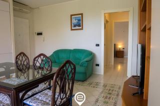 Charming Seaview Apartment - 1