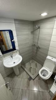 Laura Room’s - Saranda - 8