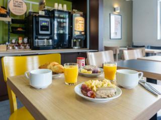 B&B HOTEL Strasbourg Nord Artisans - 2