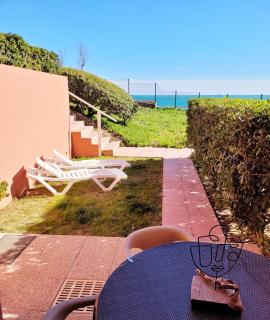 Cosy T2 refait à neuf climatisé, vue mer avec terrasse et jardin, Wifi piscine tennis et parking - Sète - 0