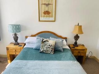 Alexander House - 7