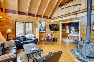 Massachusetts Vacation Rental with Deck and Grill - 4