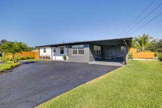 Fenced Yard and Hot Tub Pompano Beach Vacation Home - Pompano Beach - 9