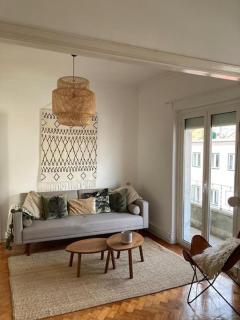 Apartamento bem localizado para famílias & amigos - Lisboa - 6