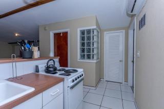 Tree-house style cabin Loft apt North Palm Beach - 1