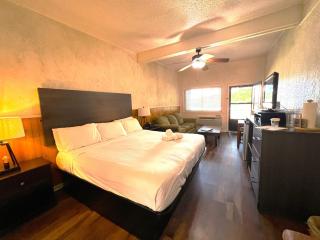 Mountain Harbor King Guest Room on Lake Ouachita - Mount Ida - 4