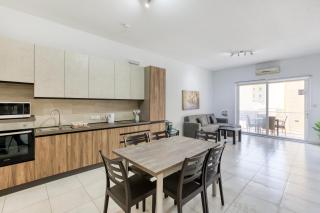 Delightful 3BR Sliema APT Near Promenade by 360 Estates - Sliema - 7