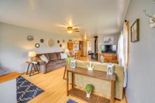 Lakefront Wisconsin Home with Boat Dock and Fire Pit! - - 8