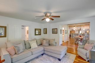 Marshall Cottage on 1895 Tobacco Farm with Hot Tub! - Mars Hill - 8