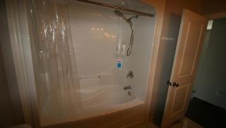 Pelican guest house. Village style living. Spend vacation time in Eco place! - Fort Erie - 6