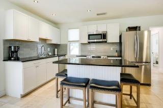 St Augustine Cottage with Fire Pit - Walk to Pier! - 1
