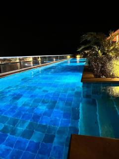 DQ1411 Jacuzzi Priv Rooftop Piscina Bar y Relax - 4