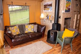 Under the Oak Glamping - 4