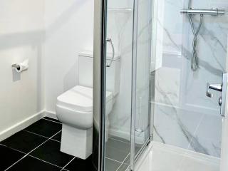 City Centre Guest House - Gloucester - 6