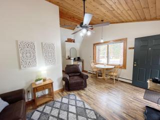 Ponderosa B Cabin Suite - Woodland Park - 9