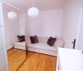 Petite Apart - 4