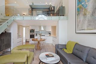 The Artists Hideaway-2 bed mezzanine in Paddington - London - 0