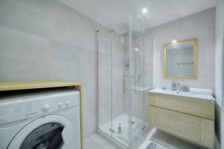 IMMOGROOM - Heart of the Suquet - City center - Modern - Cannes - 7