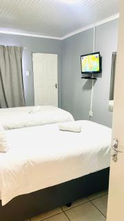 Host Hub Guest House - 5