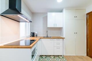 Modern Plaza de Toros Apartment with Free Parking - Granada - 0