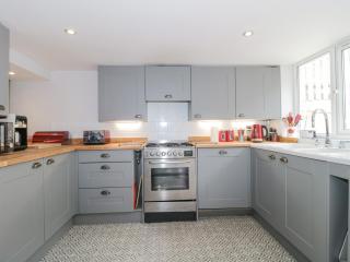 Spring Rose Cottage - 1