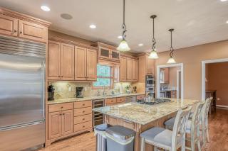 Paradise at Sunset Cove - Moneta - 6