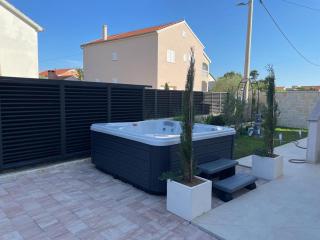 Luxury Apartment Gašpa with jacuzzi - Privlaka - 8