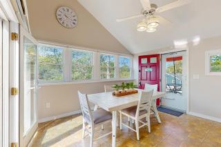 Sunset Cove Retreat - 3