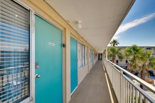 Daytona Beach Condo with Smart TV, Steps to Ocean - Daytona Beach - 8
