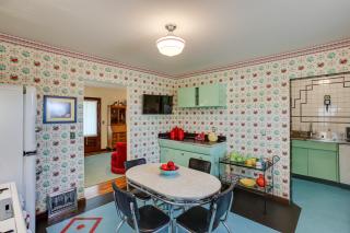 Retro-Style Home in Ruston Walkable Location! - - 3