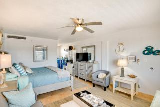 Daytona Beach Condo with Smart TV, Steps to Ocean - Daytona Beach - 1