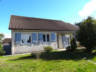 Chambre et salle de bain de privée proche de Pau - Bizanos - 9