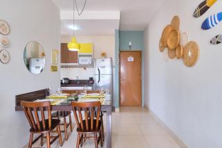 Dois Quartos, Sacada com Churrasqueira, a 400 MTS do Projeto Tamar e 800 MTS do Aquário - 3