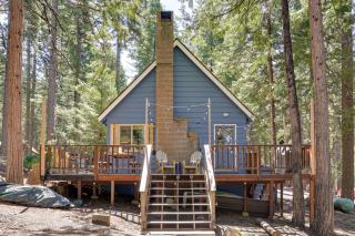 3 Mi to Big Trees State Park Cabin with Scenic Deck - Arnold - 7