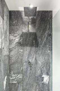 Uppermost 3BR, Gym, Roofgarden. Socrates - 2