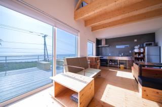 Sunny SIDE HOUSE - - 9