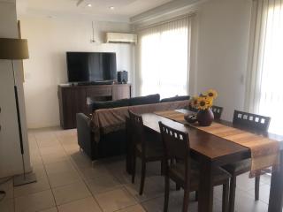 Cómodo y moderno departamento - 6