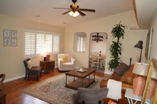 Cozy Family Hideaway, sleeps 8, 4 tv's yard, shops - Simi Valley - 3