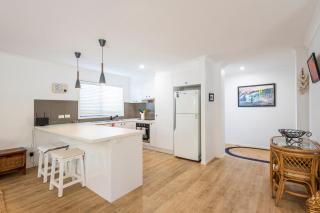 32 Beachside - LJHooker Yamba - Yamba - 3