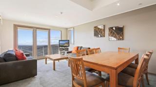 White Crystal 215 - Mount Hotham - 9