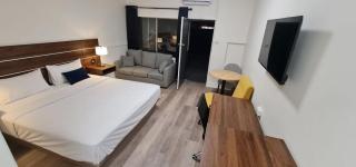 OUYEN MOTEL - - 9