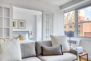 UES 1BR w Doorman nr Central Park NYC-197 - New York - 9